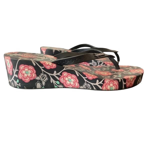 Ipanema Wedge Flip Flops Women 7 Summer Beach Outdoor Floral Thong Slipper Black - Picture 1 of 5